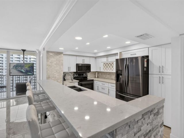 Продажа квартиры #1407 - фото 7526834