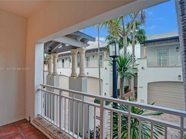 Продажа дома по адресу 1415 Sunset Harbour Dr 202 - фото 7468275