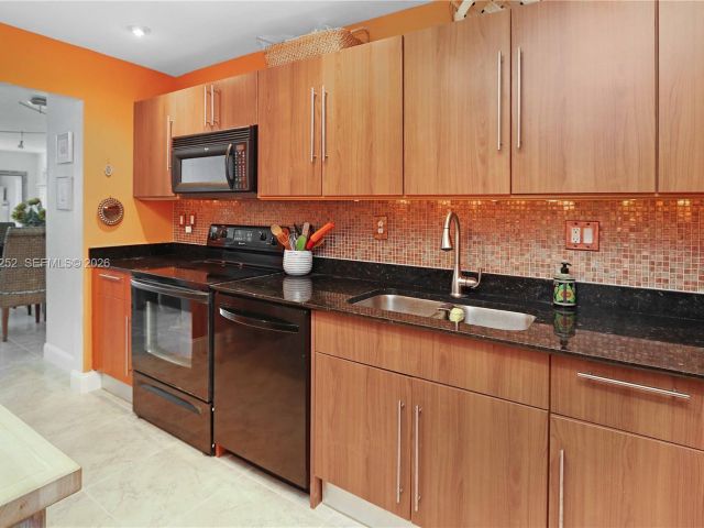 Продажа квартиры #411 - фото 7466750