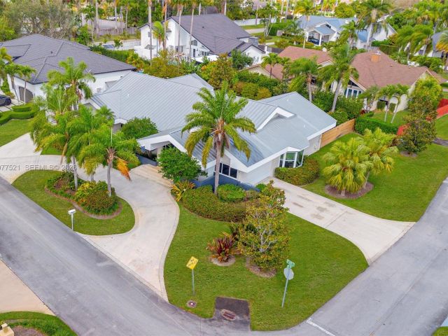 Продажа дома по адресу 10101 SW 145th St - фото 7463878