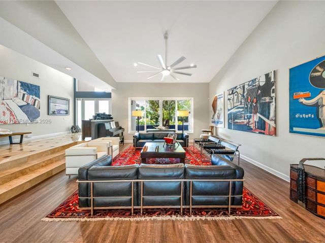 Продажа дома по адресу 10101 SW 145th St - фото 7463884