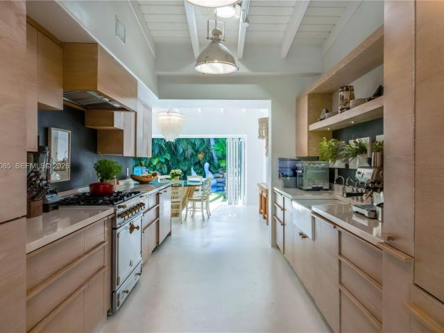 Продажа дома по адресу 330 Gulf Rd - фото 7452287