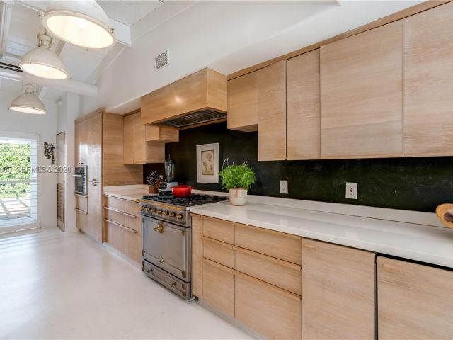 Продажа дома по адресу 330 Gulf Rd - фото 7452289