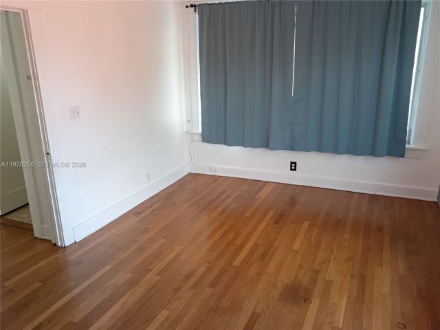 Дом в аренду по адресу 2346 SW 20th St - фото 7516738