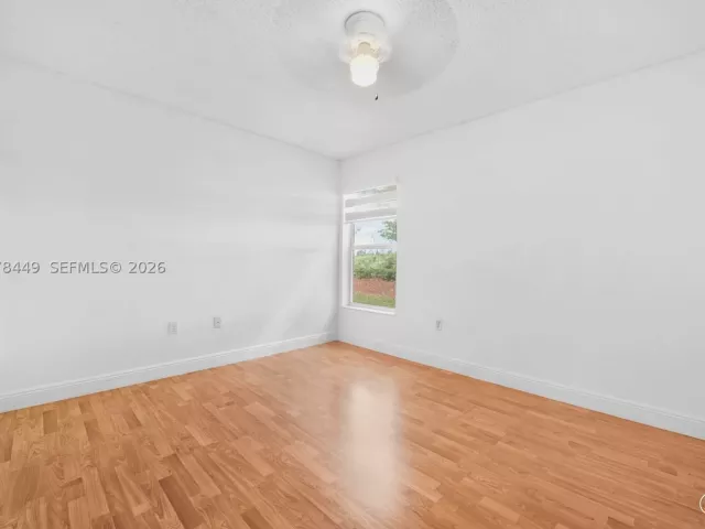 Продажа дома по адресу 2020 SE 5th Pl - фото 9287738