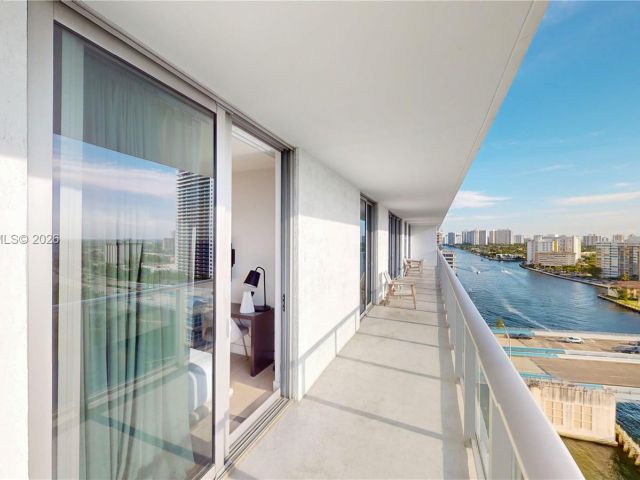 Продажа квартиры #R1004 - фото 7535697