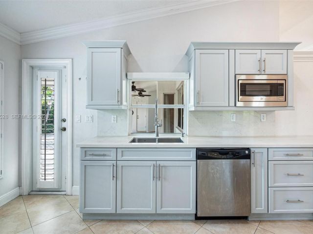 Продажа дома по адресу 15327 SW 55th Ter - фото 7537195