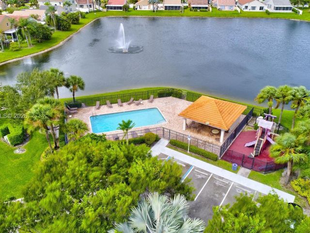 Продажа дома по адресу 10285 Allegro Dr - фото 7453419