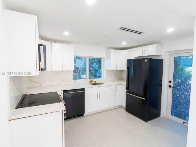 Продажа дома по адресу 905 Tangier St - фото 7471152