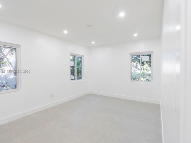 Продажа дома по адресу 905 Tangier St - фото 7471156