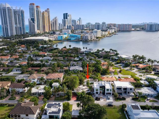 Продажа дома по адресу 331 188th St - фото 7486520