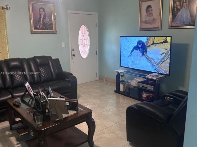 Продажа дома по адресу 324 NW 47th St - фото 7519989