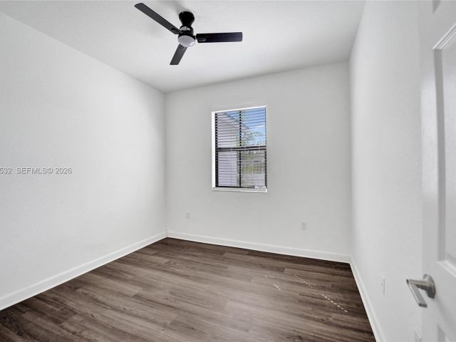 Продажа дома по адресу 1609 SW 28th St - фото 7534863