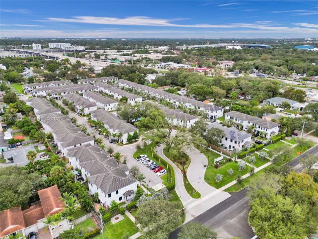 Продажа дома по адресу 1609 SW 28th St - фото 7534867