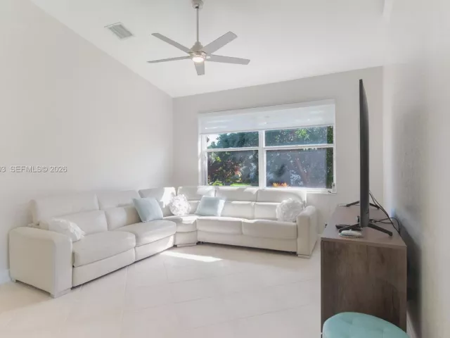 Продажа дома по адресу 2675 Clipper Cir - фото 7451244