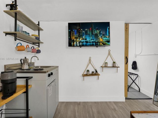 Дом в аренду по адресу 274 NW 43rd St n/a - фото 7516765