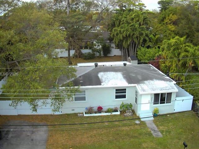 Продажа дома по адресу 204 SW 7th Ave - фото 7462028