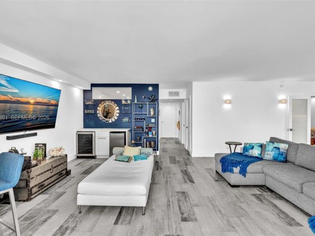 Продажа квартиры #1041/42 - фото 7510154