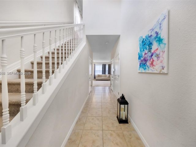 Дом в аренду по адресу 932 Banyan Dr # - фото 7472844