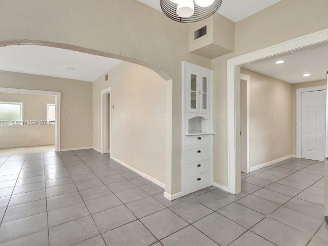 Дом в аренду по адресу 630 33rd St 0 - фото 7451222