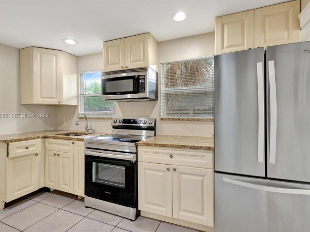 Дом в аренду по адресу 630 33rd St 0 - фото 7451227