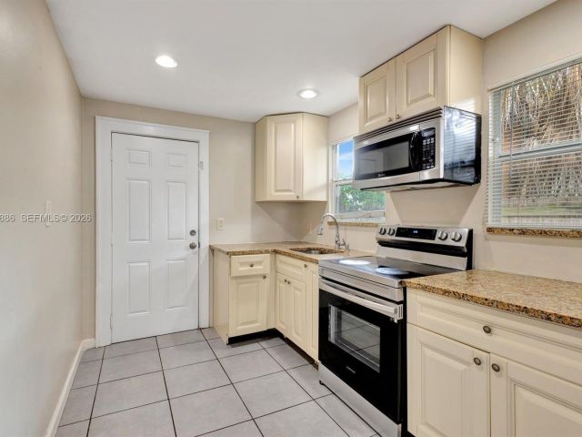 Дом в аренду по адресу 630 33rd St 0 - фото 7451228