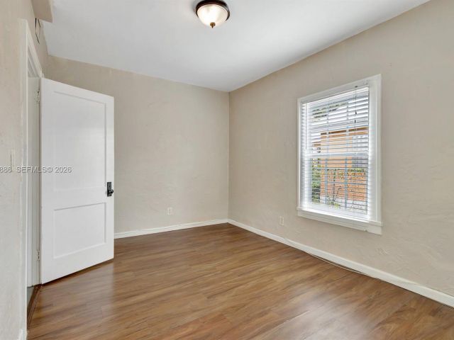 Дом в аренду по адресу 630 33rd St 0 - фото 7451235