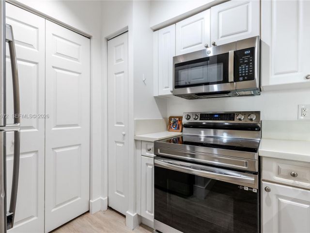 Продажа квартиры #1414 - фото 7512590