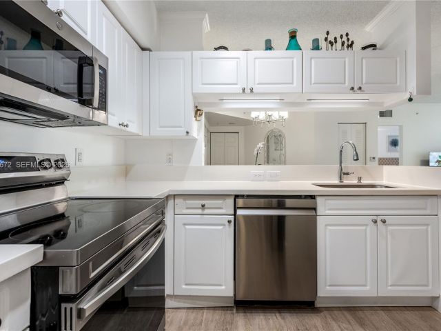 Продажа квартиры #1414 - фото 7512592