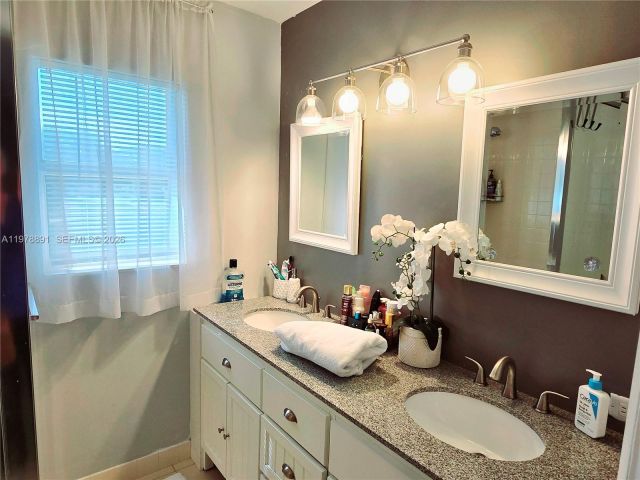 Дом в аренду по адресу 1931 Hartford Ct 21C - фото 7451203