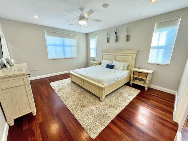 Продажа дома по адресу 229 SW 9th Ave - фото 7481597