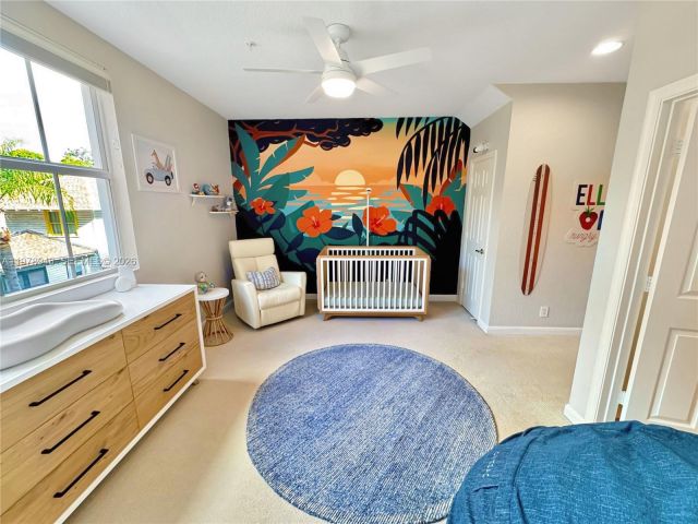 Продажа дома по адресу 229 SW 9th Ave - фото 7481598