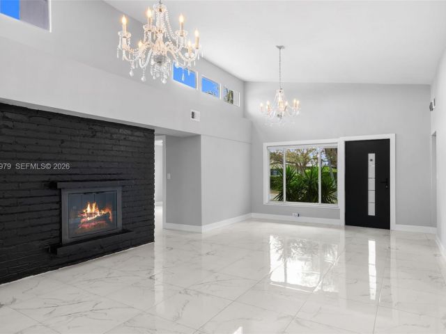 Дом в аренду по адресу 1519 Biarritz Dr (avail ASAP) - фото 7468729