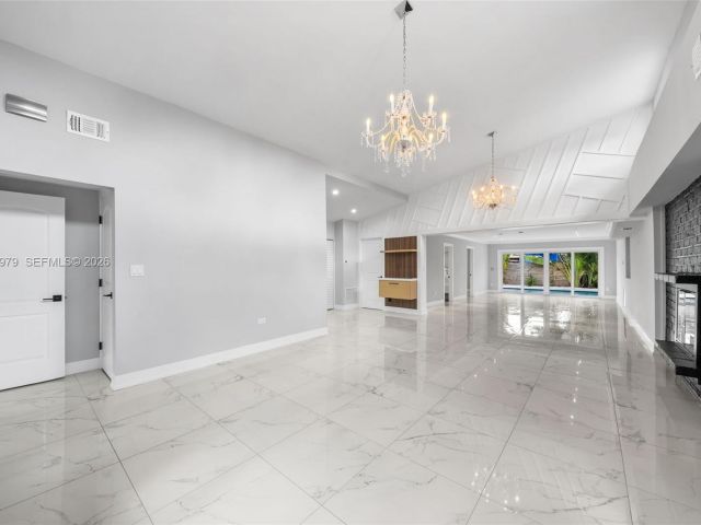 Дом в аренду по адресу 1519 Biarritz Dr (avail ASAP) - фото 7468730