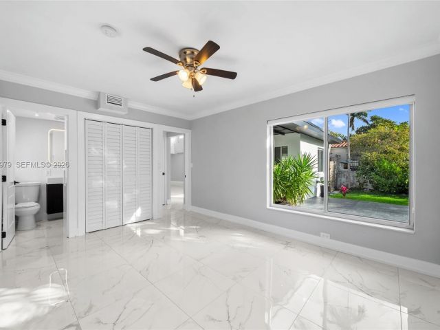 Дом в аренду по адресу 1519 Biarritz Dr (avail ASAP) - фото 7468738