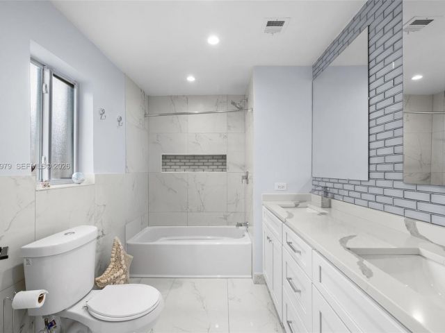 Дом в аренду по адресу 1519 Biarritz Dr (avail ASAP) - фото 7468743