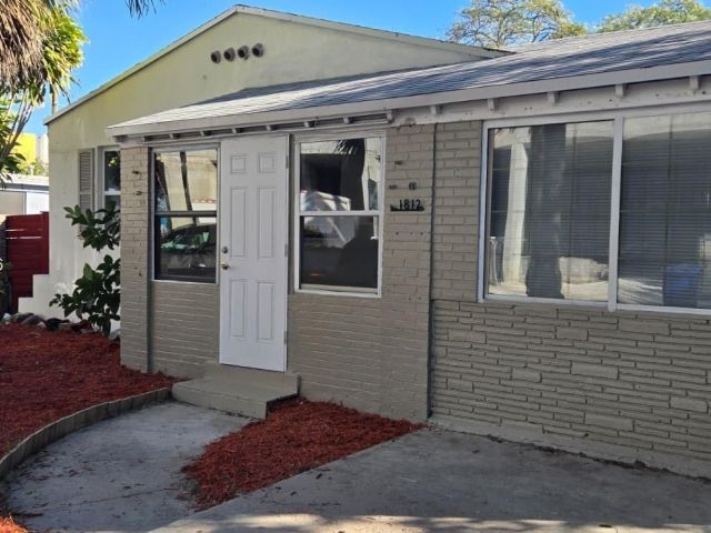 Дом в аренду по адресу 1812 Scott St 1812 - фото 7473790