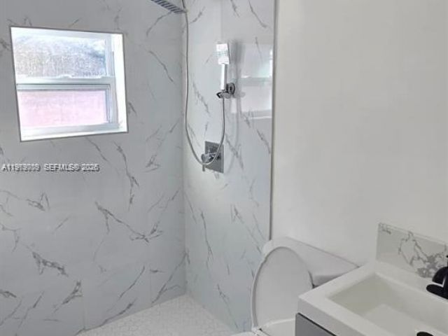 Дом в аренду по адресу 1812 Scott St 1812 - фото 7473796