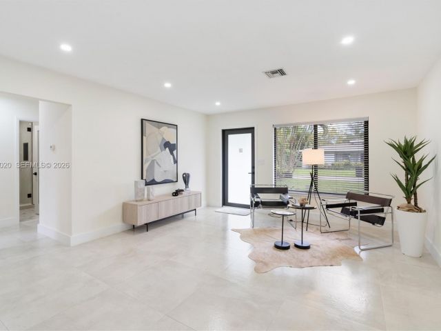 Дом в аренду по адресу 1341 SW 10th St 0 - фото 7483080