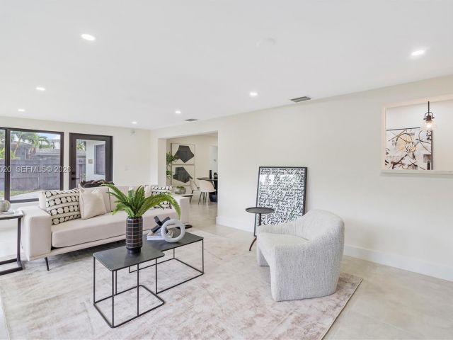 Дом в аренду по адресу 1341 SW 10th St 0 - фото 7483089