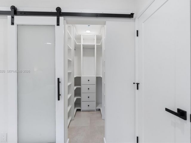 Дом в аренду по адресу 1341 SW 10th St 0 - фото 7483093