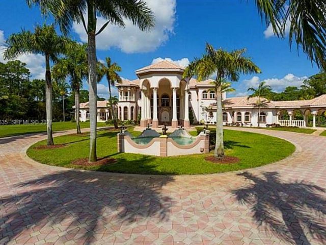 Продажа дома по адресу 21579 Cartagena Dr - фото 7453368