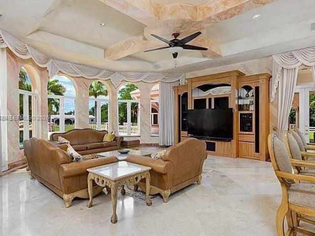 Продажа дома по адресу 21579 Cartagena Dr - фото 7453384