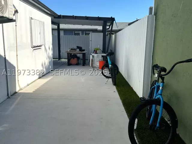 Продажа дома по адресу 3242 NW 203rd St - фото 7784865