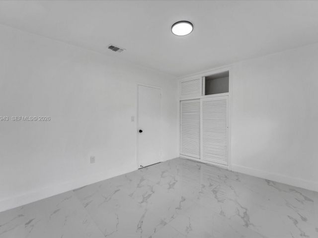 Продажа дома по адресу 20 NE 29TH ST - фото 7451546