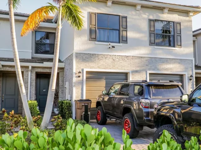Продажа дома по адресу 148 SE 5th Court - фото 9020672