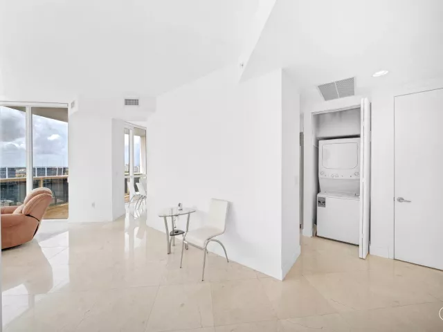 Продажа квартиры #3301a - фото 8978836
