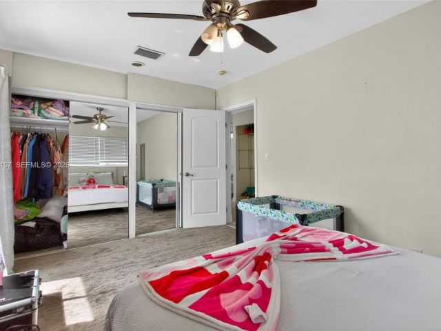 Дом в аренду по адресу 268 SE 8th Ave - фото 7486743