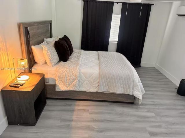 Продажа дома по адресу 1904 SW 28th St - фото 7483012