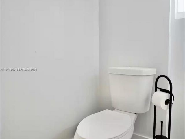 Продажа дома по адресу 1904 SW 28th St - фото 7483015